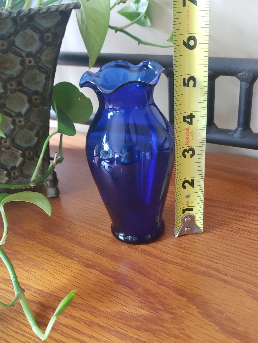 Vtg Blue Glass Bud Vase - Approx 5 1/4" Tall